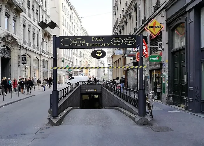 Sweet Leone Jacuzzi Place Terreaux