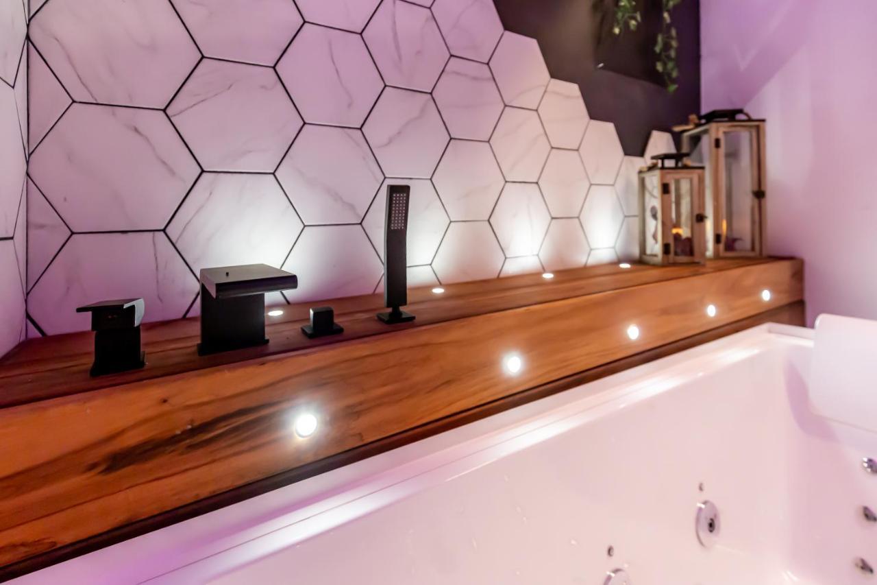 Sweet Leone Jacuzzi Place Terreaux Lyon